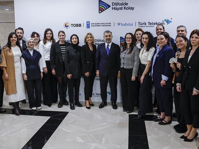 &lsquo;Dijitalde Hayat Kolay&rsquo; projesi kapsamında 50 bin kadına ulaşıldı