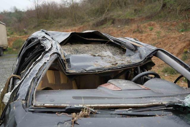 Dereye s&uuml;r&uuml;klenen otomobilini bir g&uuml;n sonra bulmuştu, yaşananları anlattı 1