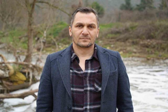 Dereye s&uuml;r&uuml;klenen otomobilini bir g&uuml;n sonra bulmuştu, yaşananları anlattı 3