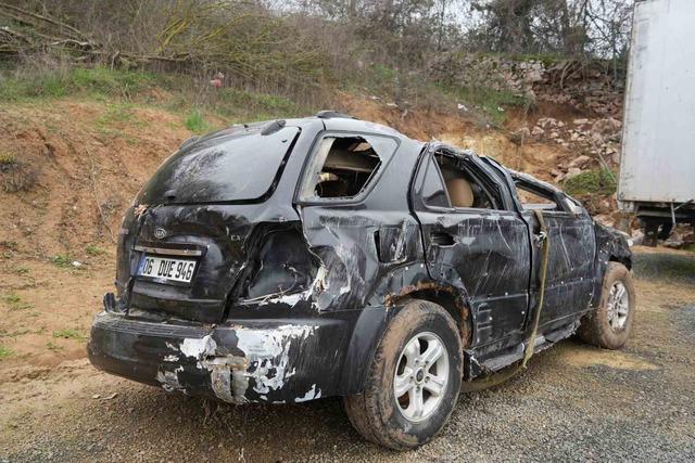 Dereye s&uuml;r&uuml;klenen otomobilini bir g&uuml;n sonra bulmuştu, yaşananları anlattı 4