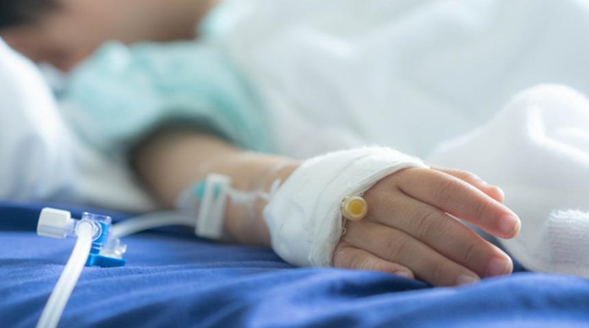 &Ccedil;ocuklarda en sık g&ouml;r&uuml;len kanser t&uuml;rleri a&ccedil;ıklandı: Gece ortaya &ccedil;ıkan kemik ağrılarına dikkat