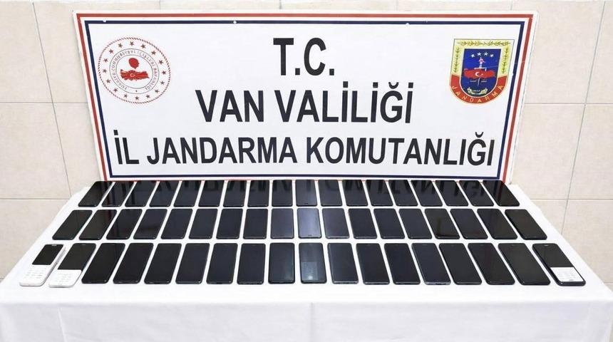 Van&rsquo;da 1 milyon 750 bin TL değerinde ka&ccedil;ak eşya ele ge&ccedil;irildi