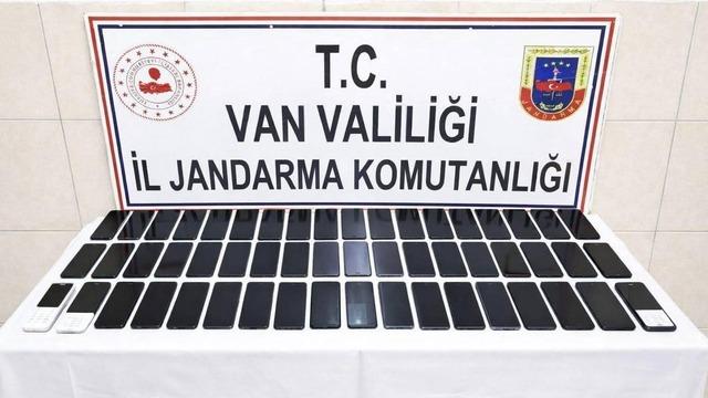 Van’da 1 milyon 750 bin TL değerinde kaçak eşya ele geçirildi