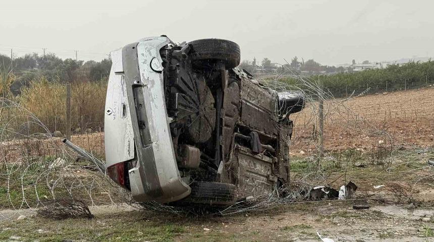 Tarsus&rsquo;ta yağış kazaya neden oldu