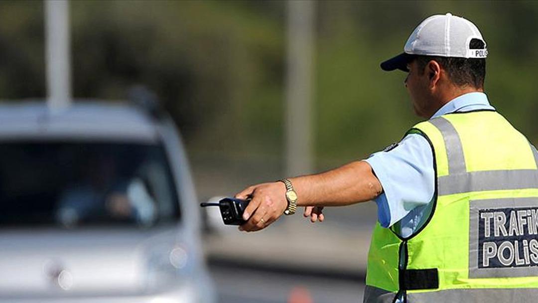 Ara&ccedil; s&uuml;r&uuml;c&uuml;leri dikkat! D&uuml;zenleme yasalaştı: İşte 10 soruda yeni trafik cezaları 6