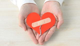 Kalp kriziyle belirtileri aynı: Kırık kalp sendromu