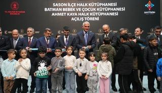 Bakan Ersoy'dan Batman'a k&uuml;lt&uuml;r hamlesi: Batman 3 yeni k&uuml;t&uuml;phaneye kavuştu!