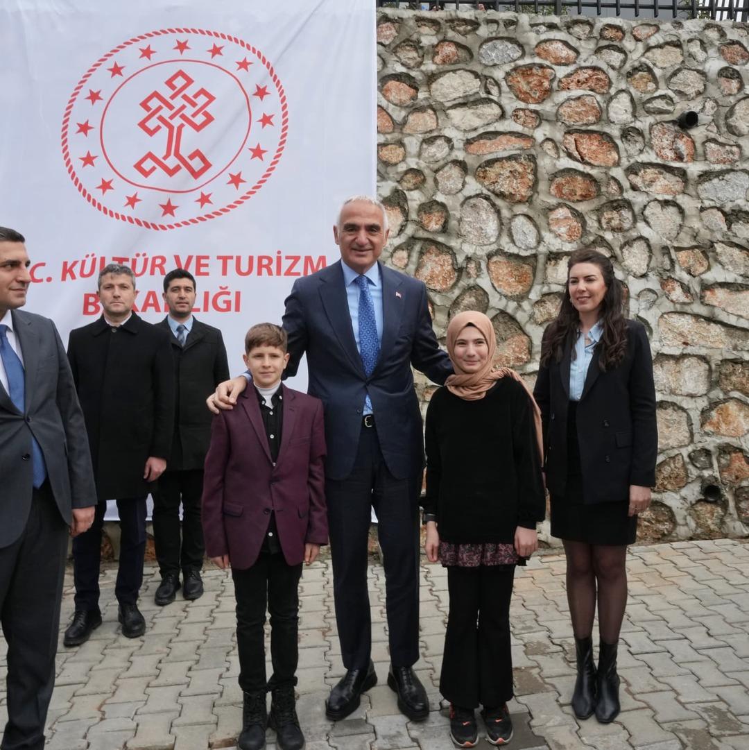 Bakan Ersoy dan Batman a k&uuml;lt&uuml;r hamlesi: Batman 3 yeni k&uuml;t&uuml;phaneye kavuştu! 5