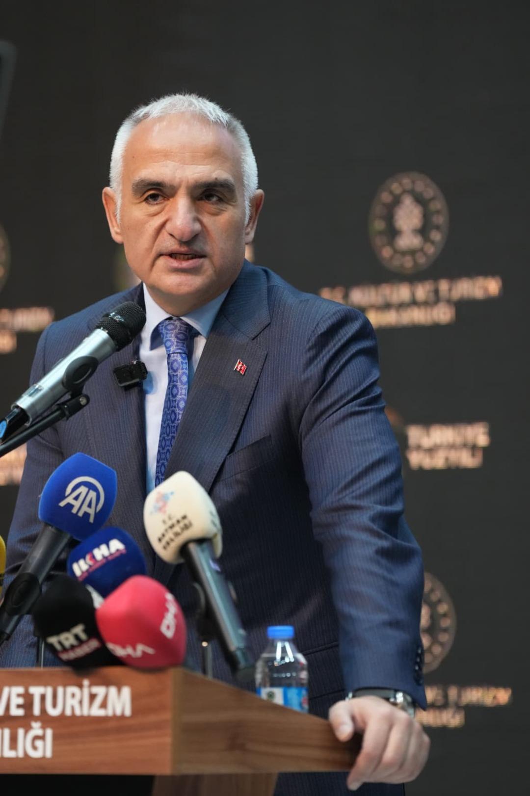 Bakan Ersoy dan Batman a k&uuml;lt&uuml;r hamlesi: Batman 3 yeni k&uuml;t&uuml;phaneye kavuştu! 9