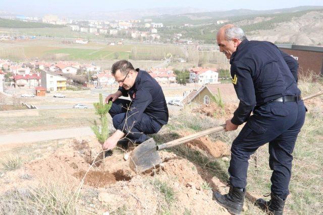 Afrin zaferi için 58 adet fidan diktiler