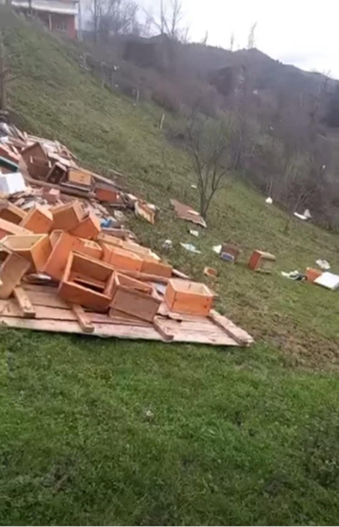 Fırtına arıcılığı vurdu: Onlarca kovan zarar gördü 1