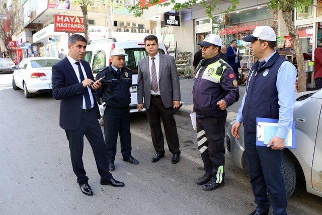 Kahramanmaraş’ta çift sıra parka izin yok