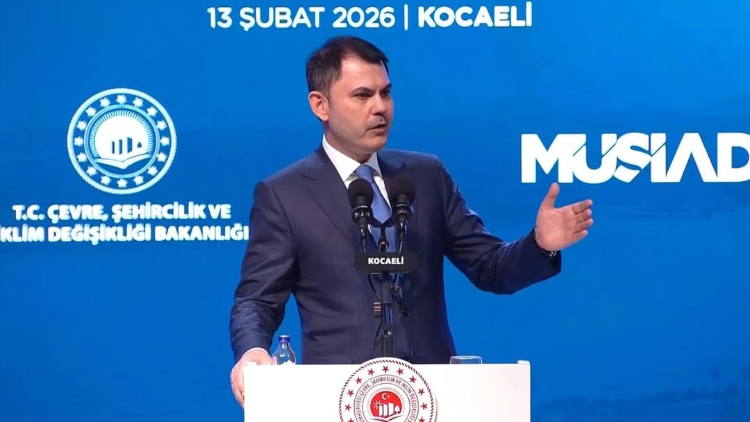 Bakan Kurum dan &Ouml;zg&uuml;r &Ouml;zel e: "Belediye başkanlarıyla g&ouml;r&uuml;ş&uuml;yoruz diye başkanlarına k&uuml;frediyorlar" 1