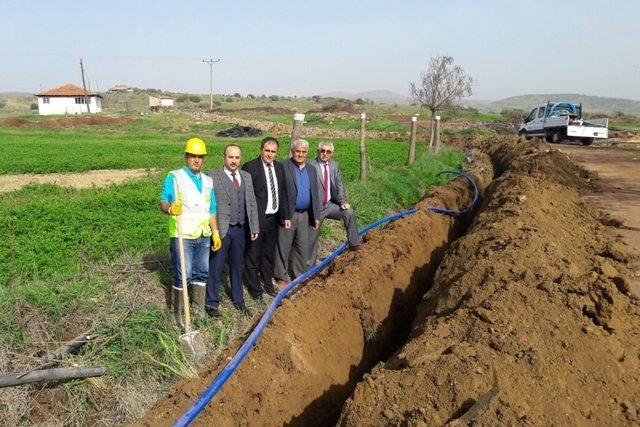 Mahallelerin su sorunları gideriliyor