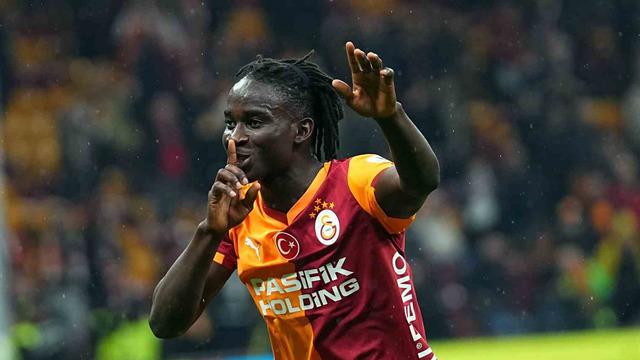 Galatasaray’da maç sonu üçlüsü Renato Nhaga’dan