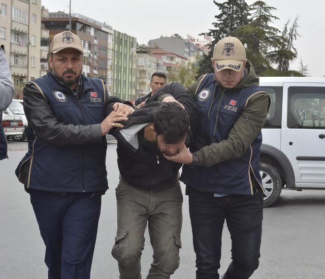 Kayseri'de PKK kundakçısı inşaatta çalışırken yakalandı (2)