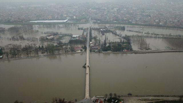 Edirne'de nehirlerde 'kırmızı taşkın alarmı' sürüyor (2)