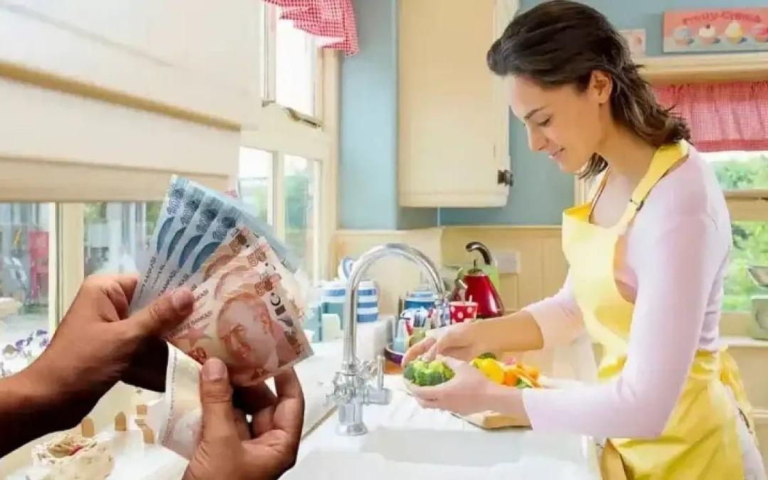 Ev hanımlarına emeklilik Meclis&rsquo;te: Annelik &ouml;demesi geliyor! 1