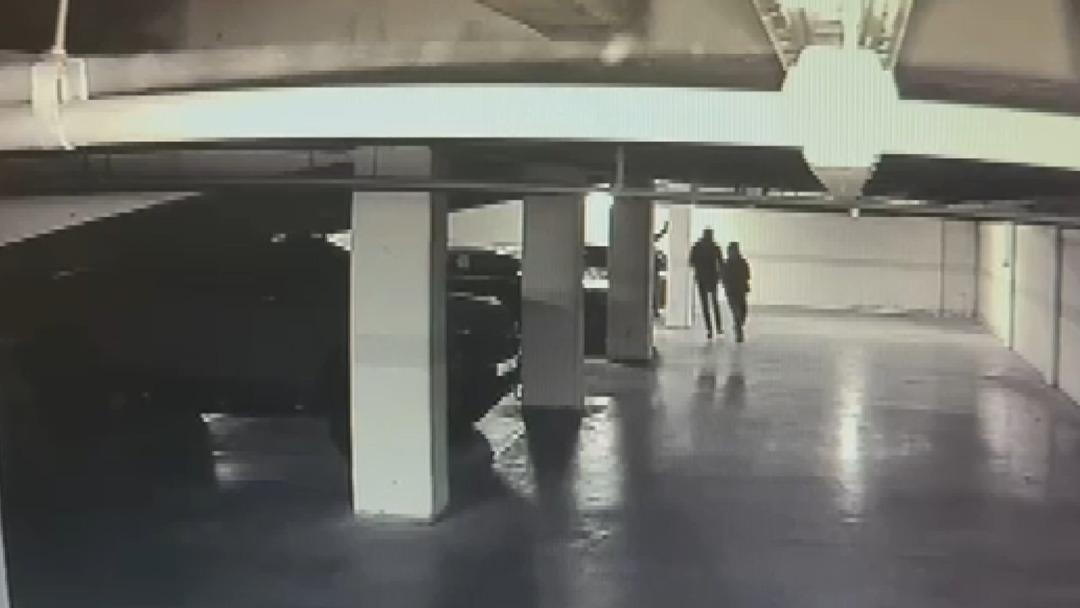 30 milyon dolar i&ccedil;in 15 dakika yetmiş! Otoparktaki hırsızlık kamerada 3