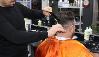 Kayseri&rsquo;de berber &uuml;cretlerine zam! Sa&ccedil; kesimi fiyatı...