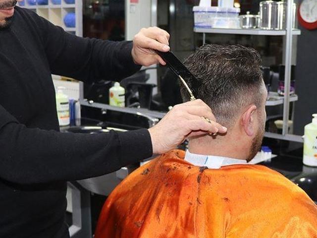 Kayseri&rsquo;de berber &uuml;cretlerine zam! Sa&ccedil; kesimi fiyatı...