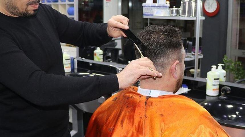 Kayseri&rsquo;de berber &uuml;cretlerine zam! Sa&ccedil; kesimi fiyatı...