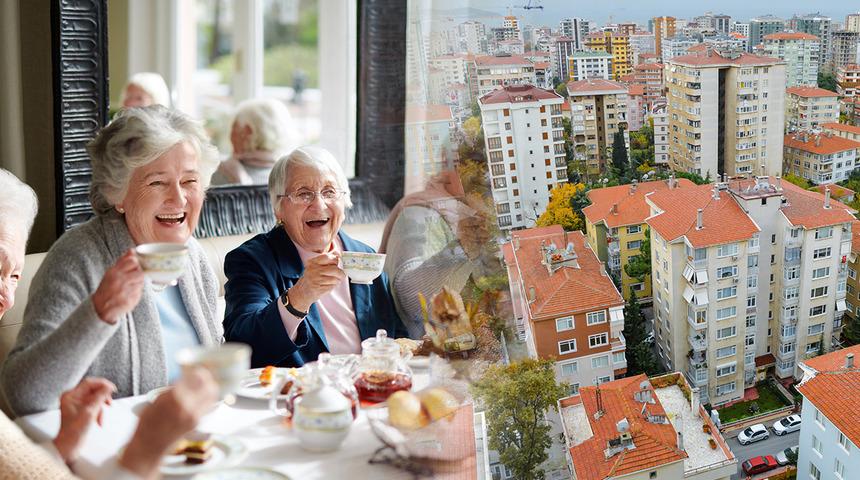 Uzman isimden uyarı: Yaşlı n&uuml;fus i&ccedil;in konutta yeni d&ouml;nem sinyali!