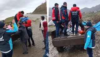 Siirt&rsquo;te fırtına ve sağanak &ccedil;adırları yıktı: 20 kişi tahliye edildi
