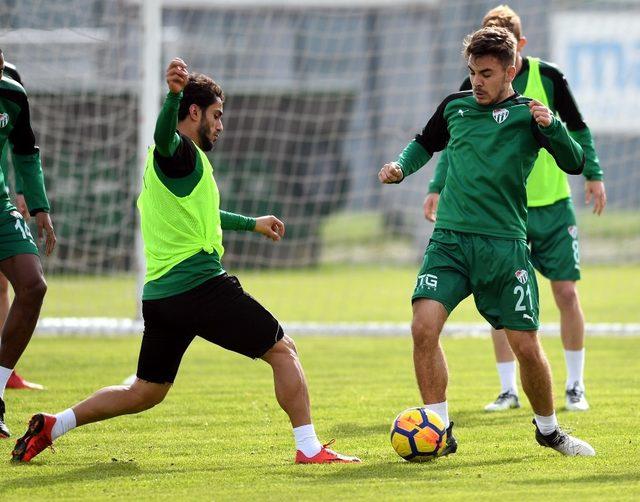 Bursaspor’da hazırlıklar sürüyor