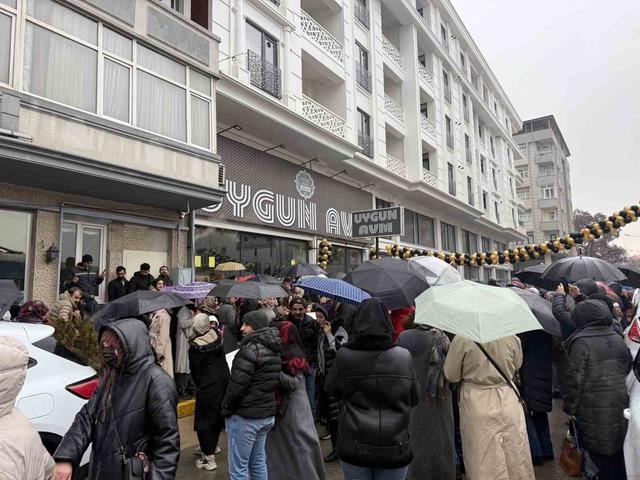 Iğdır’da AVM açılışı izdiham endişesiyle iptal edildi 3