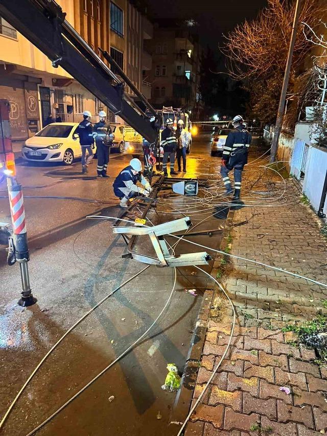 Gaziantep’te fırtına mesaisi! 1