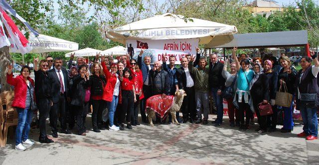 Asker babasından kermese koç bağışı