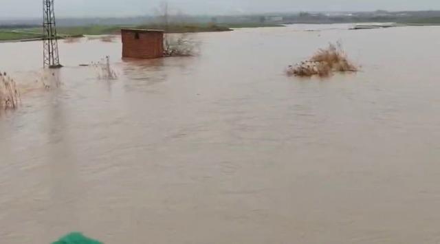 İslahiye’de sağanak sonrası ev ve tarlaları su bastı 2