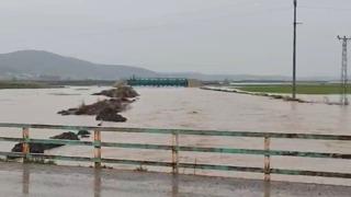 İslahiye’de sağanak sonrası ev ve tarlaları su bastı