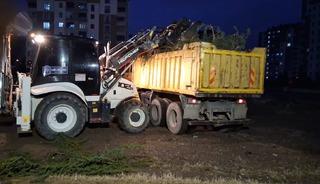 Melikgazi Belediyesi ekipleri r&uuml;zgar mesaisinde