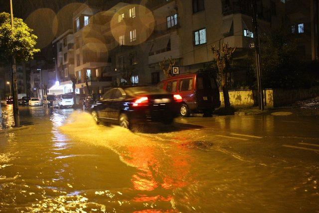 Aydın sağnak yağmura teslim oldu