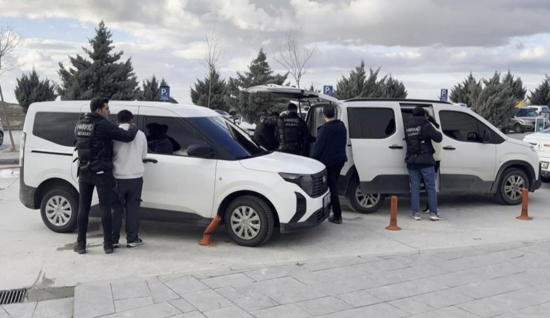 Aksaray da uyuşturucu operasyonu: 8 gözaltı 1