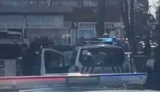 İstanbul'da polise bı&ccedil;aklı saldırı! 4'&uuml; polis 6 yaralı