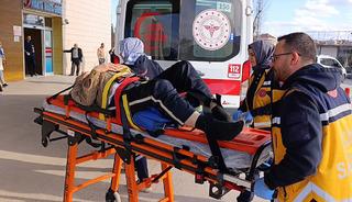 Bursa'da korkun&ccedil; olay! Trakt&ouml;r&uuml;n altında kalarak ağır yaralandı