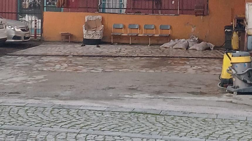 Kocaeli'de silahlı saldırı! Oto yıkama d&uuml;kkanının sahibi ağır yaralandı