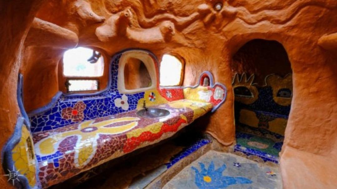 Tamamı kilden yapılmış ev: Casa Terracota 