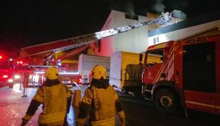 İstanbul'da mobilya mağazasında yangın