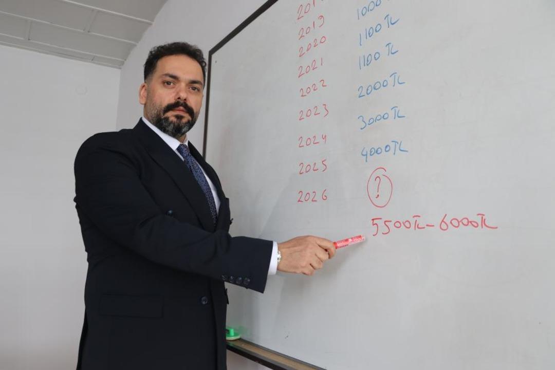 Uzman isim duyurdu: Emeklilerin bayram ikramiyesi i&ccedil;in tahmini rakamı a&ccedil;ıkladı 2