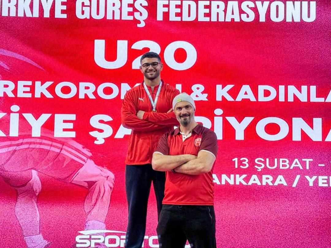 U20 Serbest Güreş Türkiye Şampiyonası’nda sonuncu gün tamamlandı 3