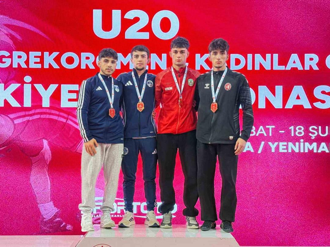 U20 Serbest Güreş Türkiye Şampiyonası’nda sonuncu gün tamamlandı 4