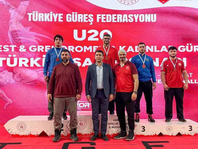 U20 Serbest G&uuml;reş T&uuml;rkiye Şampiyonası&rsquo;nda ikinci g&uuml;n!