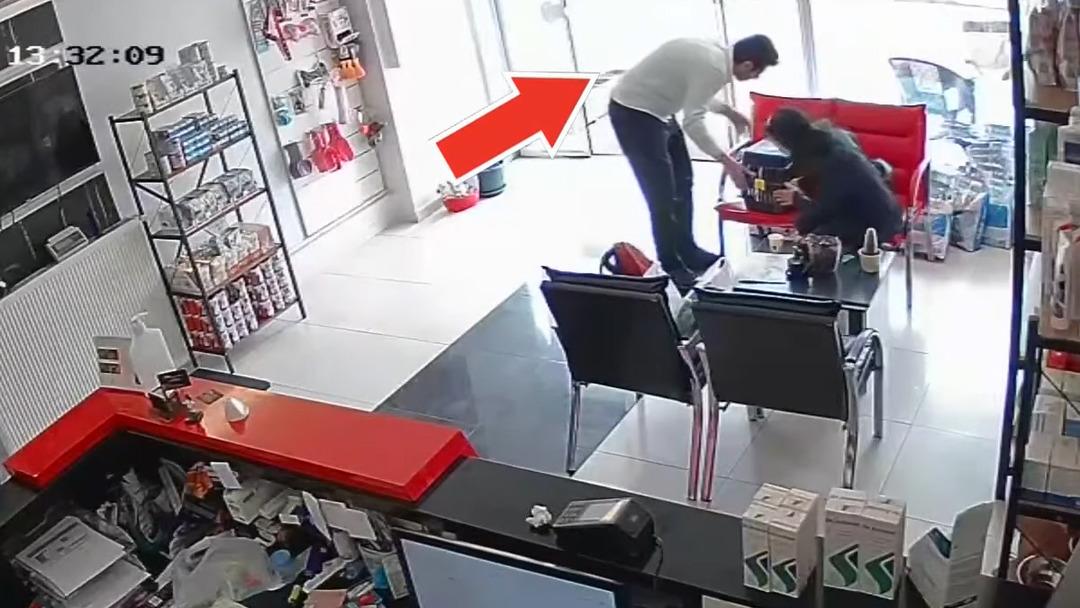 Cani doktora &lsquo;&ouml;d&uuml;l gibi&rsquo; indirim! Aldığı cezaya tepki yağdı 4