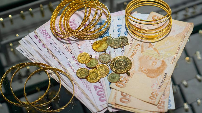 Altın fiyatlarındaki rekor s&uuml;recek mi? 2026 i&ccedil;in &lsquo;TL&rsquo; &ccedil;ıkışı: &ldquo;D&uuml;zeltme gelebilir&rdquo;