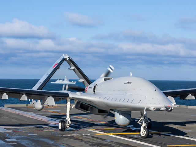 Bayraktar TB3 SİHA'dan g&ouml;vde g&ouml;sterisi