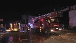 Karaman’da dorse üretim fabrikasında yangın paniği